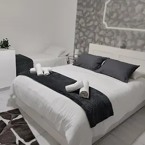 House Luroke Apartman